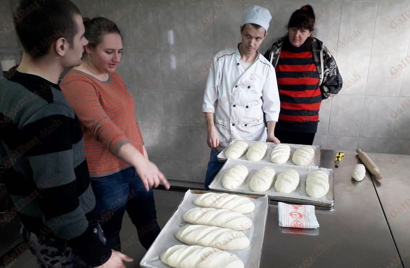 Навчання персоналу роботи на пекарні Технолог Михайло Дичко